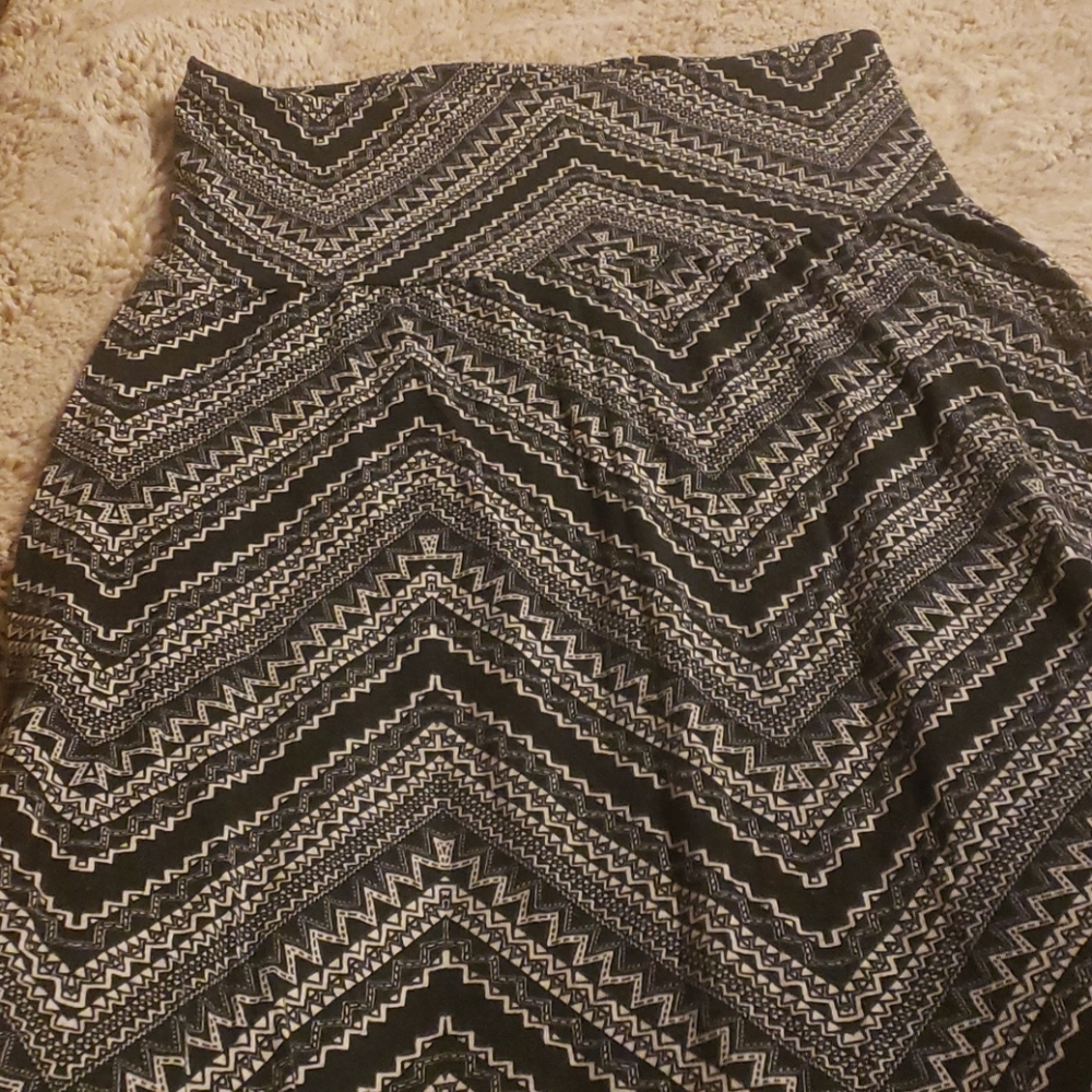 Deb black and white maxi skirt